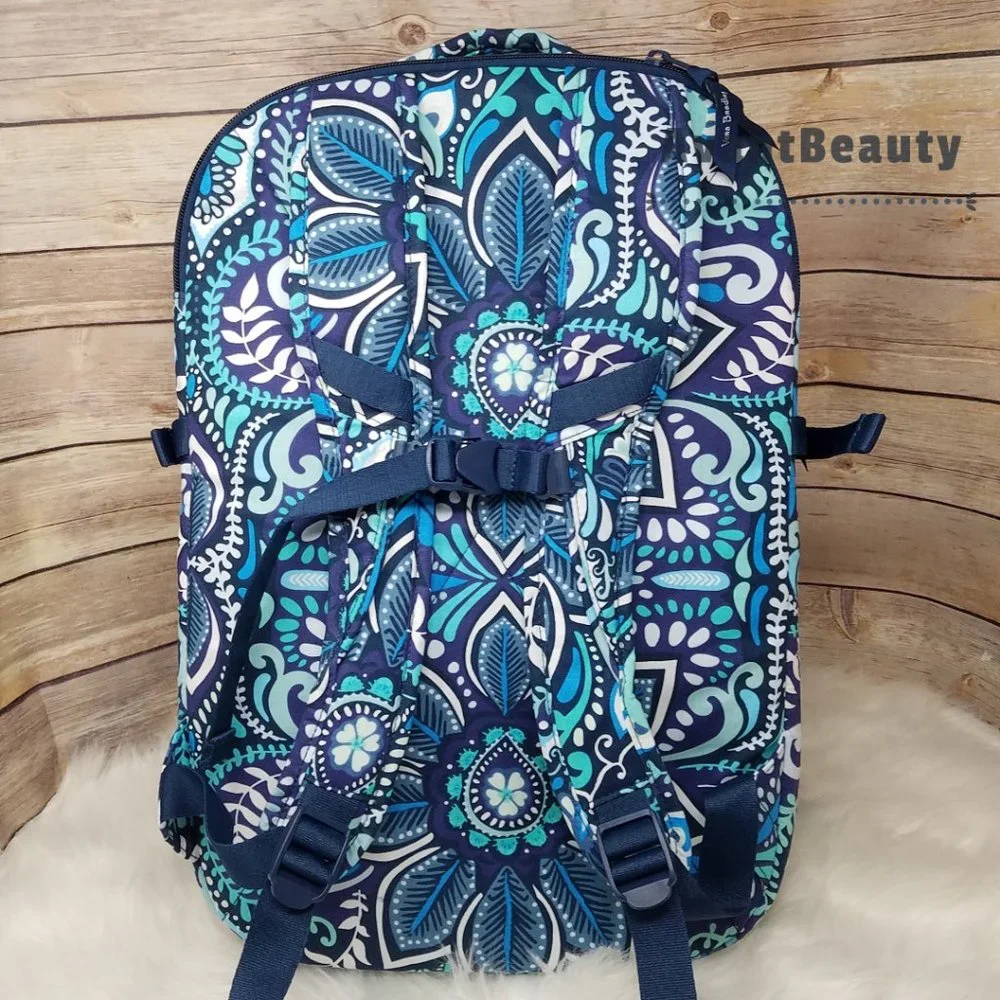 Vera Bradley Essential Expandable LG Quilted Blue Island Medallion Backpack New - Picture 11 of 13